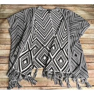 Style&Co Sweater Open Front Knit Women's Size Small / Medium Tassels Black White